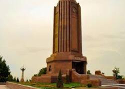 Qadın Nizami məqbərəsində körpüdən yıxıldı