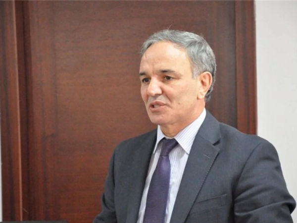 Əflatun Amaşov qəza keçirdi: Maşın AŞIB - <span class="color_red">FOTO</span>