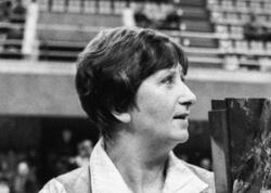 Roza Salihova vəfat edib