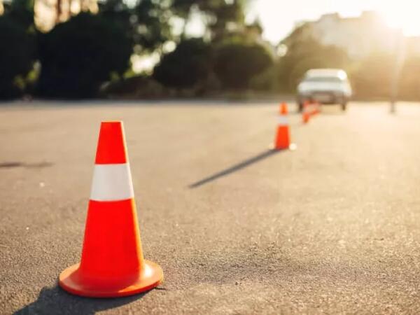 9 il və 139 cəhddən sonra sürücülük imtahanından keçdi