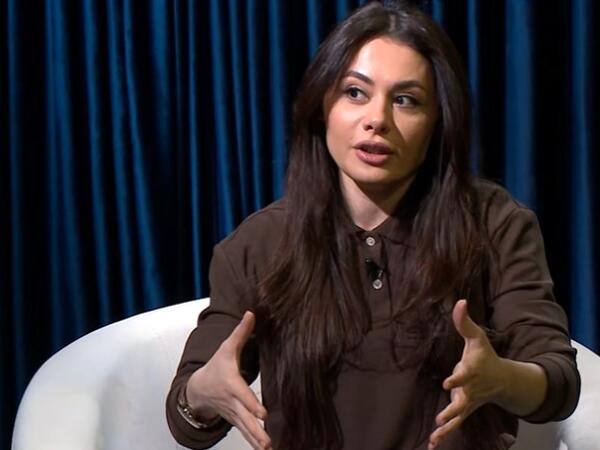 "Qızlar, sosial şəbəkələrdə mesajlara cavab verməyin"