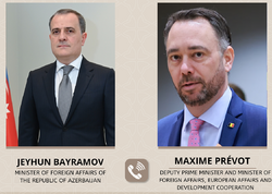 Belçikalı həmkarı Ceyhun Bayramova zəng etdi