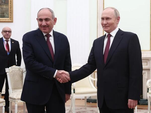 Putin Paşinyanla görüşəcək