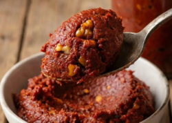 Türkiyə mətbəxindən qozlu acuka resepti