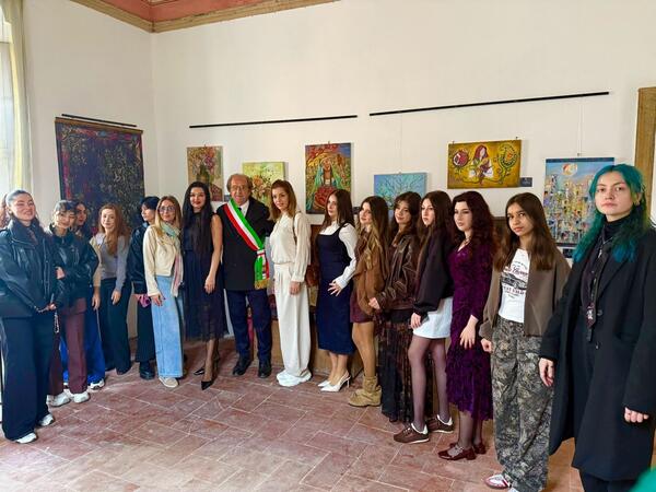 “İşığa doğru”: Azərbaycan rəssamları İtaliyada möhtəşəm sərgi ilə çıxış etdi - <span class="color_red">FOTO</span>