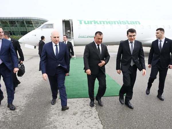 Türkmənistanın Nazirlər Kabineti sədrinin müavini Azərbaycana səfərə gəlib - <span class="color_red">FOTO</span>