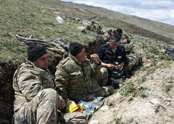 Polad Həşimovun Aprel döyüşlərindəki <span class="color_red">FOTOsu</span>