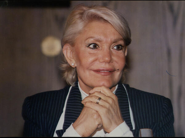 Səhnədə insult keçirən müğənni öldü - <span class="color_red">FOTO</span>