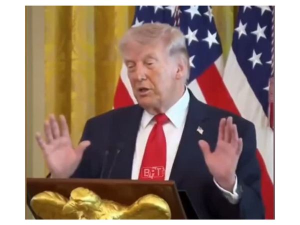 Trampdan qəribə hərəkətlər - <span class="color_red">VİDEO</span>