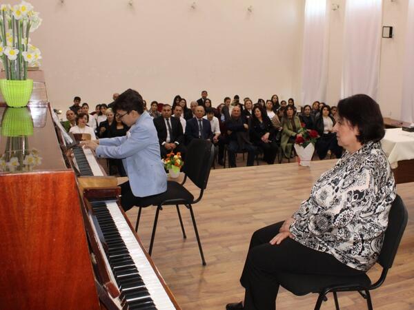 Neftçala şəhərində fortepiano və tar ixtisasları  üzrə ustad dərsləri təşkil olunub - <span class="color_red">FOTO</span>