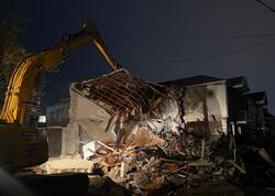 Keşlə qəsəbəsində qəzaya səbəb olan evin sökülməsinə başlandı - <span class="color_red">VİDEO</span>