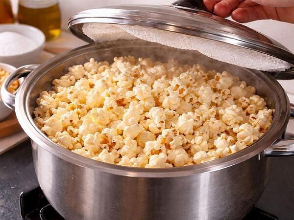 Qarğıdalı partladarkən bu hiyləni mütləq edin