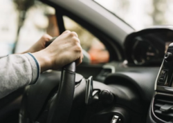 Bakıda sürücü sükan arxasında ÖLDÜ