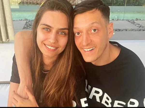 Mesut Özilin ailəsində xoş GÜN