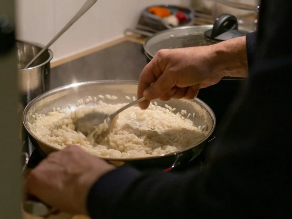 Qadın yediyi yeməkdən öldü