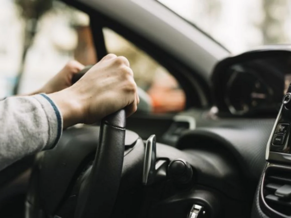 Bakıda sürücü sükan arxasında ÖLDÜ