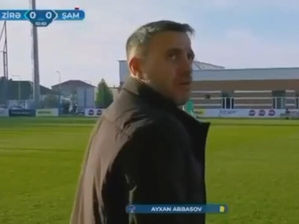 Əsəbindən planşeti qırdı - <span class="color_red">VİDEO</span>