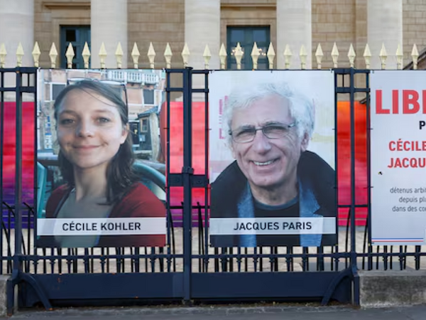 İran Fransanın iki vətəndaşını azad etdi