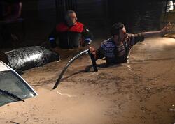 Türkiyədə güclü yağışdan sonra çay daşdı: ölənlər var