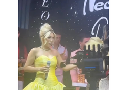 Brilliant üzük yerinə, Röyanı İSTƏDİ - <span class="color_red">VİDEO</span>