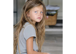 "Dünyanın ən gözəl qızıdır" - İndi 25 yaşı var - <span class="color_red">FOTOlar</span>