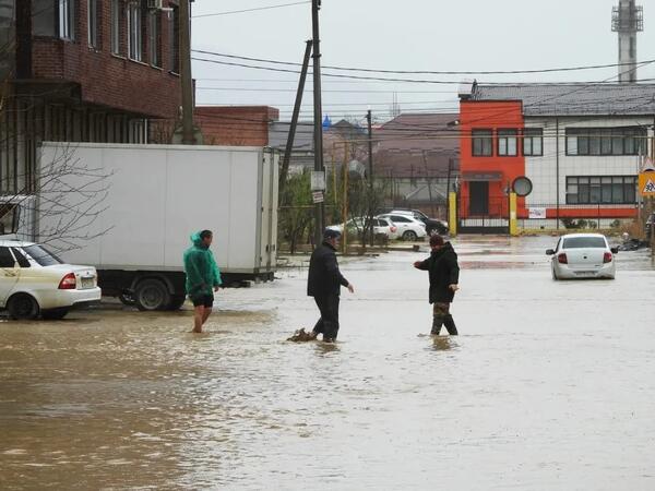 Dağıstanda seldə 6 nəfər ölüb, minlərlə ev dağılıb - FOTO