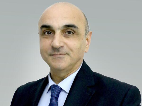 Şöbə müdiri menecer vəzifəsinə gətirildi