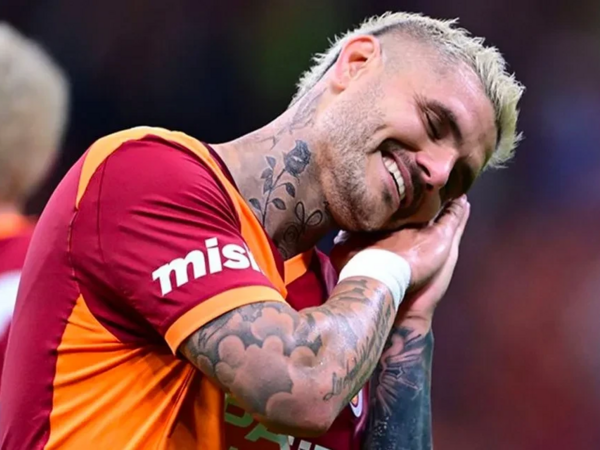 Hamı yatanda İkardidən gecə yarısı atmacalı PAYLAŞIM - <span class="color_red">FOTO</span>