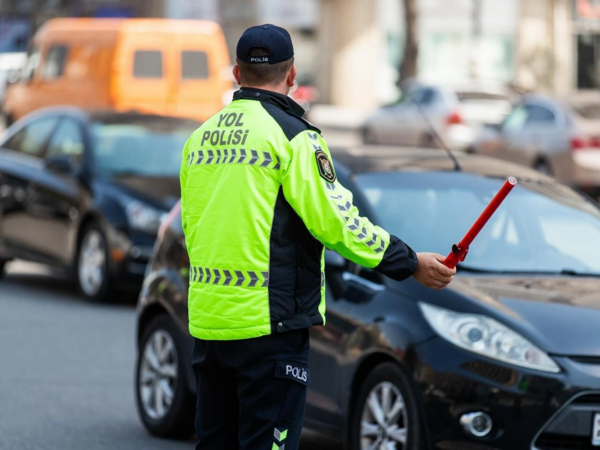 Toy karvanının "07"si yol polisindən belə QAÇDI - <span class="color_red">VİDEO</span>