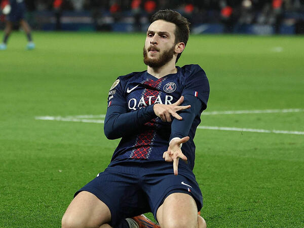 Kvaratsxeliya PSJ-nin rekorduna imza atdı