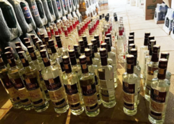 Topdansatış mağazasında alkoqollu içkilərdə uyğunsuzluq aşkarlanıb - <span class="color_red">FOTO</span>