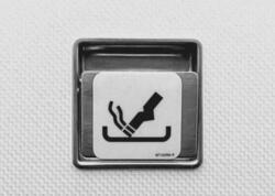 Təyyarədə siqaret olmazsa, niyə külqabı qoyulur?