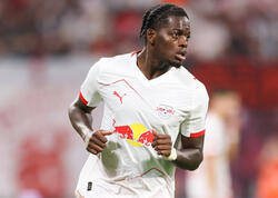 “Liverpul” Van Deykin əvəzləyicisini TAPDI