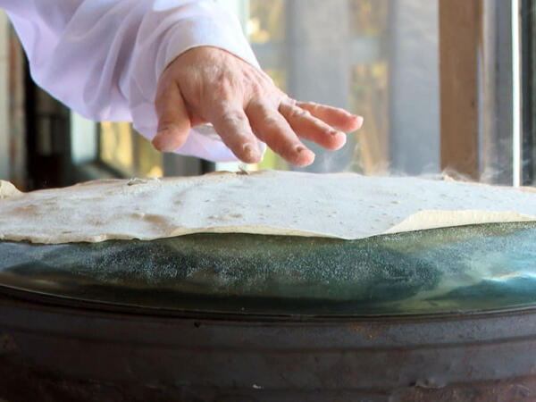 Satışa çıxarılan lavaşlar bir-birindən nə ilə fərqlənir? - <span class="color_red">VİDEO</span>