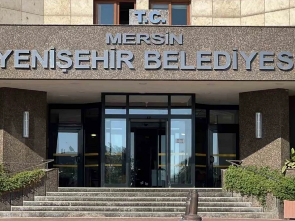 Türkiyədə bələdiyyədə əməliyyat - Vəzifəli şəxslər saxlanıldı