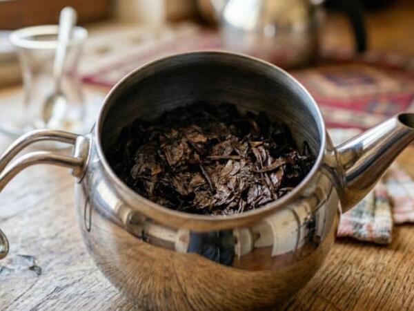 Dəmlikdə qalan çayı atmayın - istifadə sahələri <span class="color_red">açıqlanıb</span>