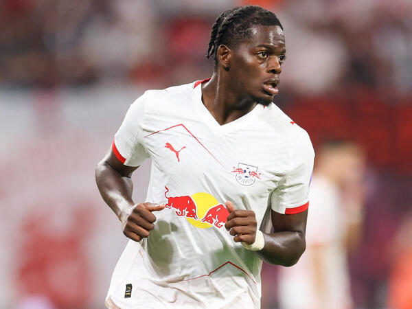 “Liverpul” Van Deykin əvəzləyicisini TAPDI