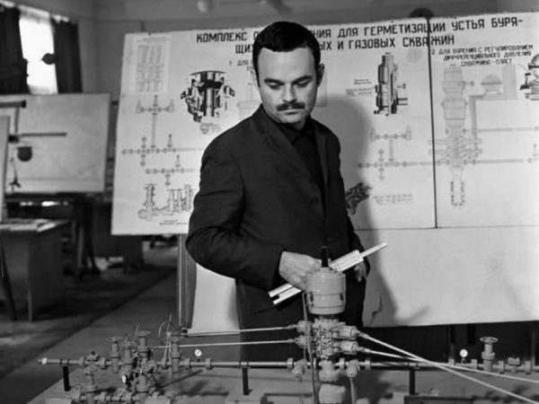 Artur Rasizadənin 1975-ci ildə çəkilən <span class="color_red">FOTOsu</span>