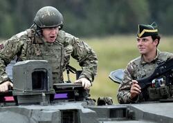 Boris Conson cəbhə xəttinə getdi