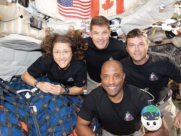 Artemis II astronavtları nə qədər maaş alır?