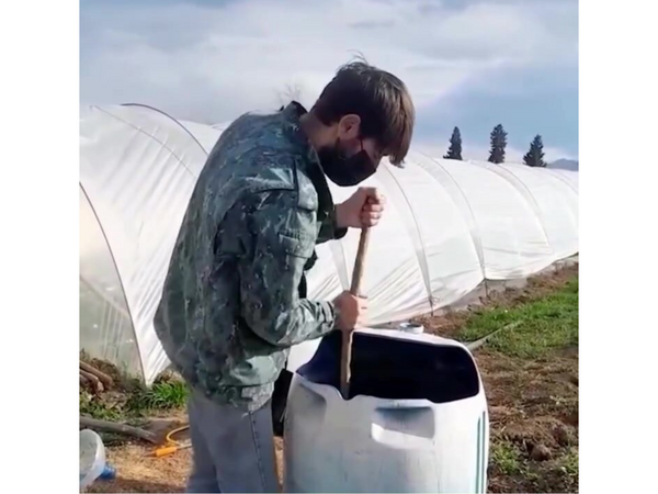 Çiyələyə görün nə qədər dərman VERİLİR - Sosial şəbəkə "çalxalandı" - <span class="color_red">VİDEO</span>