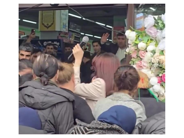 Endirimli marketdə yaşanan izdiham MÜZAKİRƏ YARATDI - <span class="color_red">VİDEO</span>