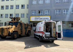 Türkiyədə liseyə silahlı HÜCUM: Yaralananlar var - <span class="color_red">FOTO</span>