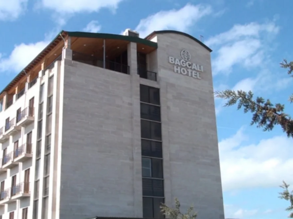 Məşhur otelin fəaliyyəti DAYANDIRILDI - <span class="color_red">VİDEO</span>