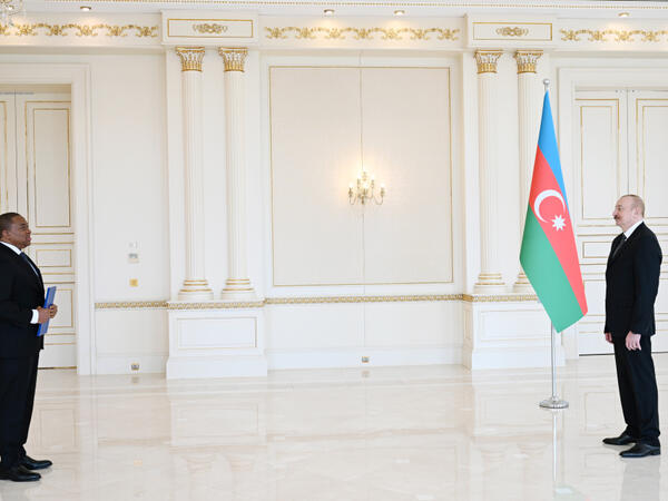 Prezident İlham Əliyev Esvatininin Azərbaycanda yeni təyin olunmuş səfirini qəbul edib - <span class="color_red">FOTO</span>