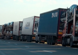 “Qırmızı Körpü”də rekord sıxlıq: 800 avtomobil gözləyir