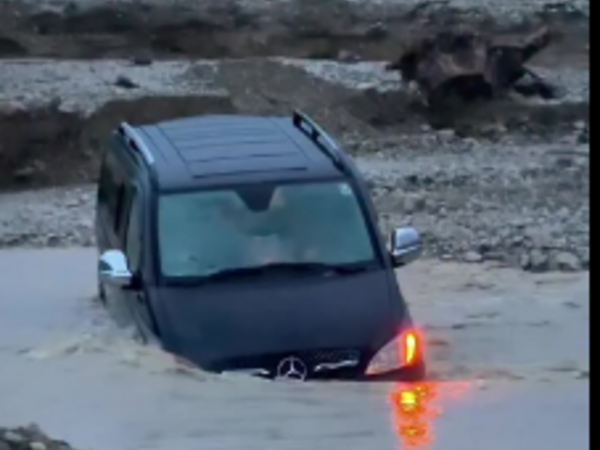 Murad Arifin komandası selə düşdü: Təhlükəli anlar - <span class="color_red">VİDEO</span>