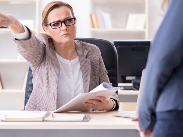 İşə gəlməyən işçini hansı cəza GÖZLƏYİR? - 1 gün belə