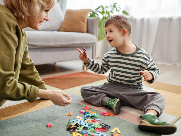 Autizm erkən aşkarlanarsa nə edilməlidir? - XƏBƏRDARLIQ