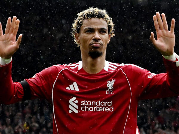 Ekitike 1 il oynamaya bilər